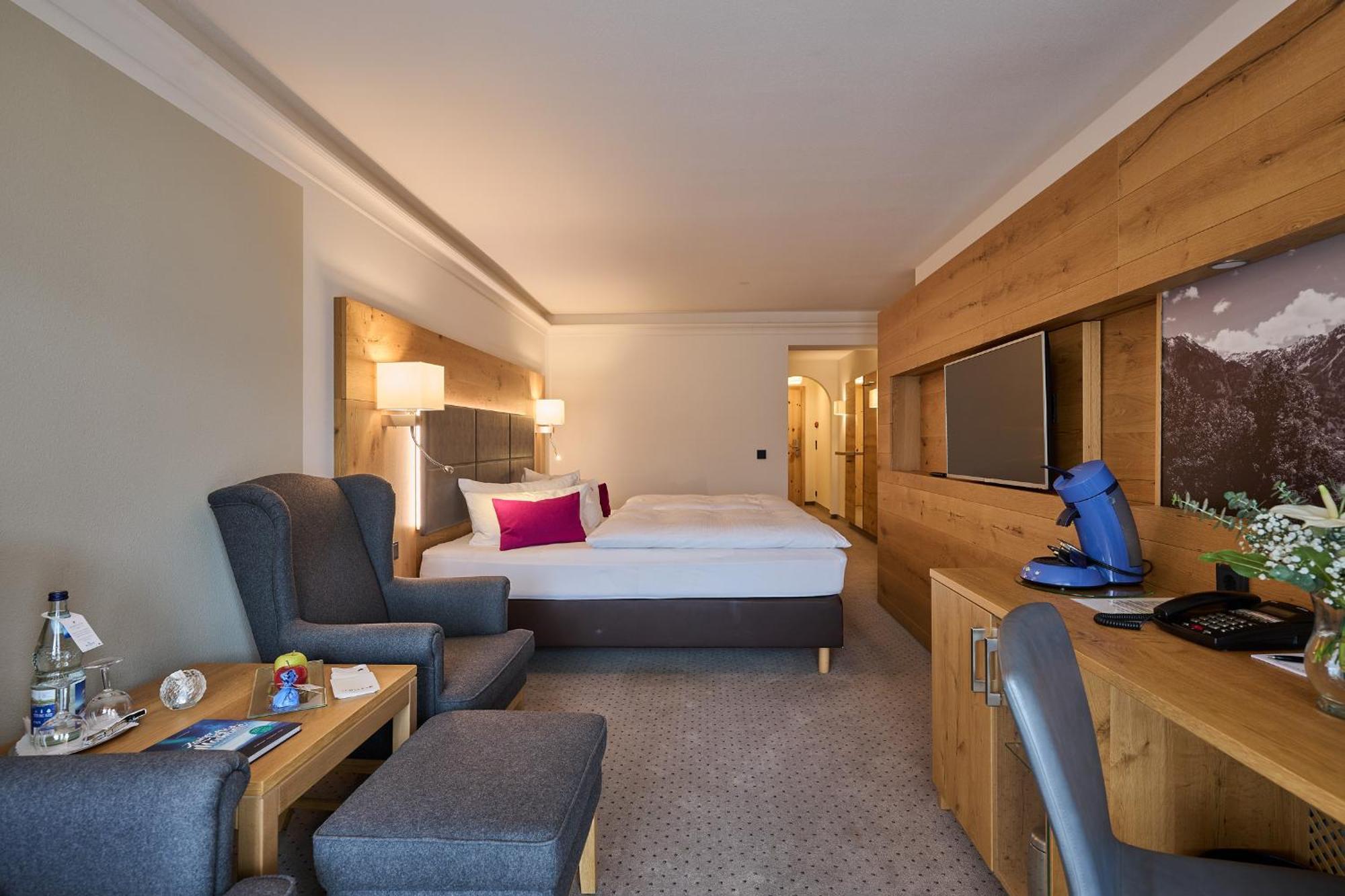 Schuele'S Wellnessresort & Spa Adults Only Oberstdorf Exterior foto